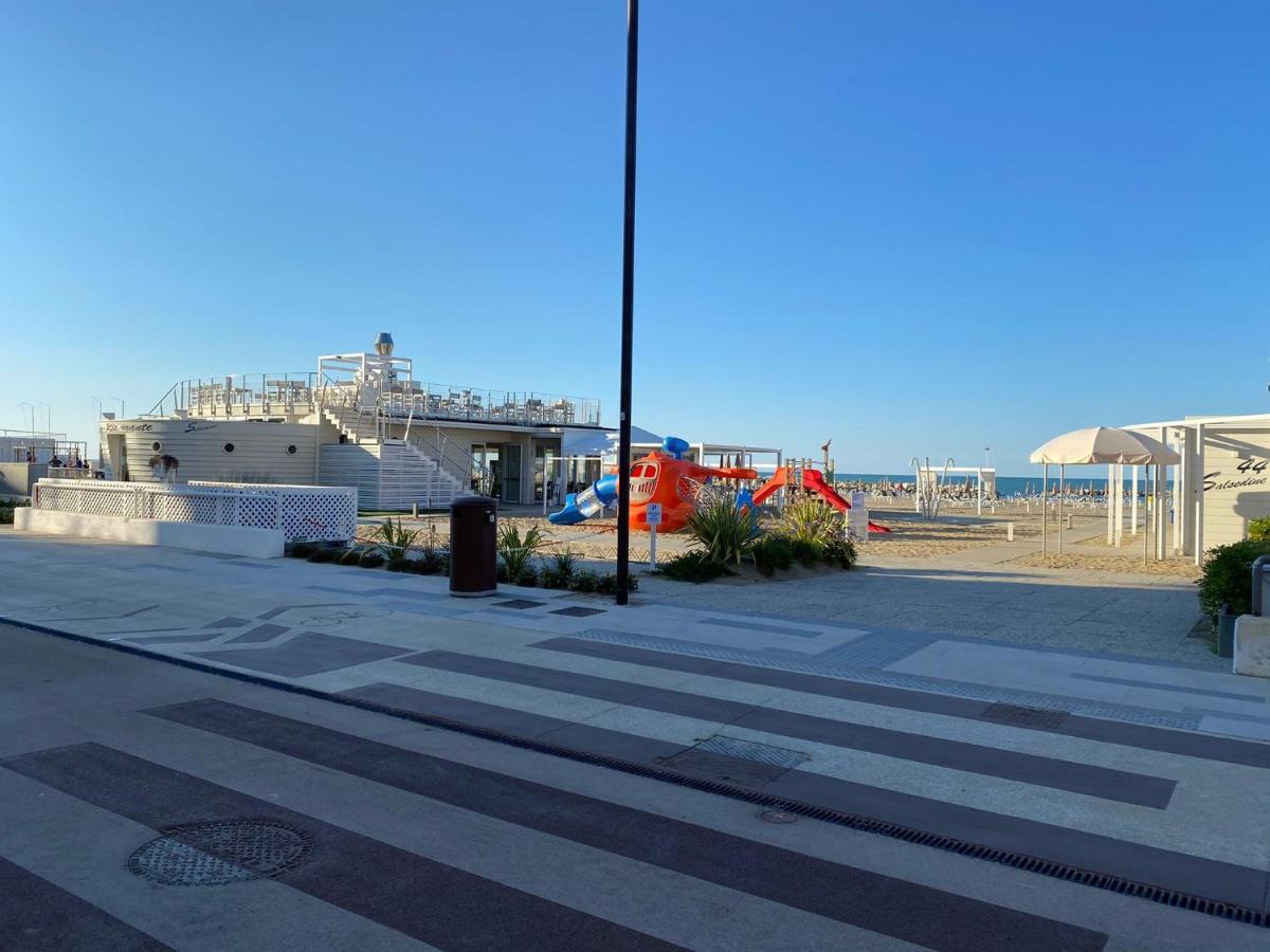 Casa Vicino Al Mare Rimini Exterior foto